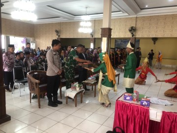 Danramil 406-03/Rupit Hadiri Sidang Senat Terbuka Wisuda ke-III STIT Al Mathiriyah Tahun 2025