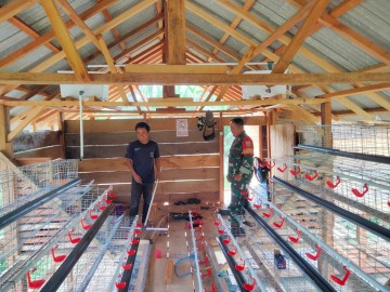 Babinsa Koramil 406-02/Rawas Ilir Laksanakan Komsos dengan Warga Desa Karang Dapo 1