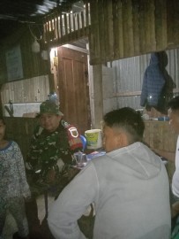 Babinsa Koramil 406-05/Muara Keling Aktif Patroli dan Monitoring Siskamling