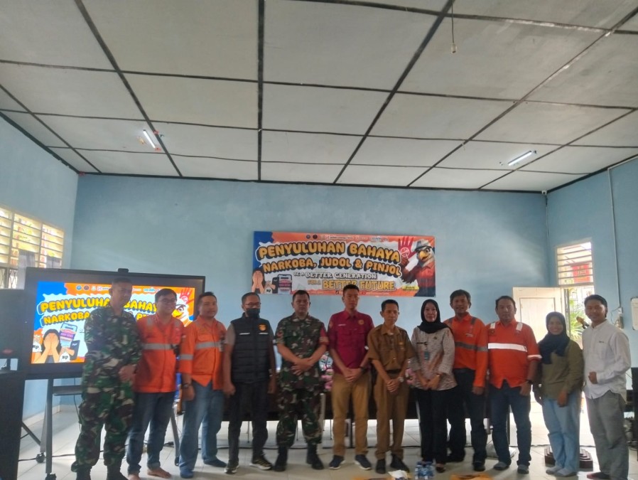 Babinsa Koramil 406-02/Rawas Ilir Hadiri Penyuluhan Bahaya Narkoba, Judol dan Pinjol di SMA Bingin Teluk