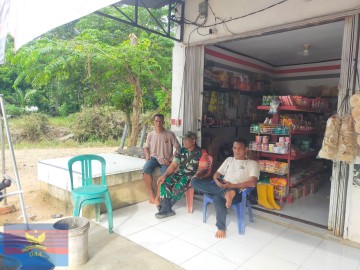 BABINSA KORAMIL 406-06/TUGUMULYO JALIN SILATURAHMI DAN CEK HARGA SEMBAKO SAAT BULAN RAMADHAN