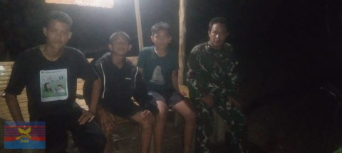 BABINSA KORAMIL 406-04/MUARA LAKITAN PATROLI SISKAMLING, SAMBANGI POS RONDA DESA PRABUMULIH 1
