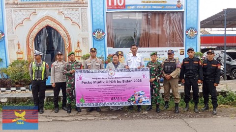 SINERGI BERBAGAI UNSUR, POS PAM LEBARAN PASAR B SRIKATON SIAP AMANKAN ARUS MUDIK