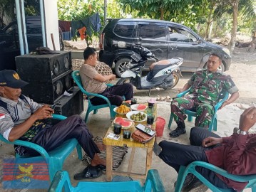 Babinsa Koramil 406-04/Muara Lakitan Laksanakan Anjangsana, Pererat Silaturahmi di Desa Sumberejo