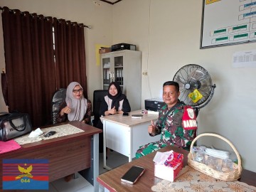 Babinsa Koramil 406-02/Rawas Ilir Laksanakan Komsos Bersama Perangkat Desa Bahas Ketertiban Wilayah