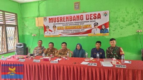 Babinsa Koramil 406-03/Muara Rupit Hadiri Musrenbang Desa Embacang Lama TA 2027 di Kecamatan Karang Jaya