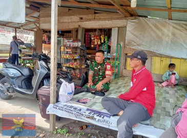 BABINSA KORAMIL 406-01/RAWAS ULU LAKSANAKAN KOMSOS DAN SILATURAHMI DENGAN WARGA DESA LESUNG BATU MUDA