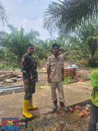 Babinsa Koramil 406-03/Rupit Gelar Komsos dan Sosialisasi Pencegahan Karhutla Bersama Warga Desa Sungai Jernih