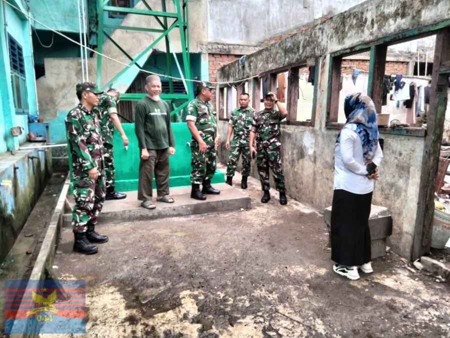 Lubuklinggau – Dalam rangka mewujudkan kesejahteraan masyaraKodim 0406/Lubuklinggau melalui program TNI Manunggal Air melaksanakan pembuatan sumur bor di lingkungan Pondok Pesantren Ittihadul Ulum, Jalan Malabar, RT 08, Lubuklinggau.
