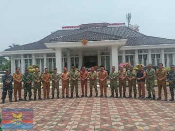 TIM SOSIALISASI KARHUTLA MABES TNI LAKSANAKAN AUDIENSI DENGAN PEMKAB MURATARA DAN DILANJUTKAN KUNJUNGAN KE KANTOR BUPATI MUSI RAWAS UTAR 