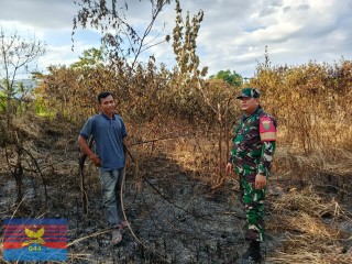 BABINSA KORAMIL 406-09/TERAWAS LAKSANAKAN PATROLI DAN PENGECEKAN TITIK API DALAM UPAYA PENANGGULANGAN KARHUTLA