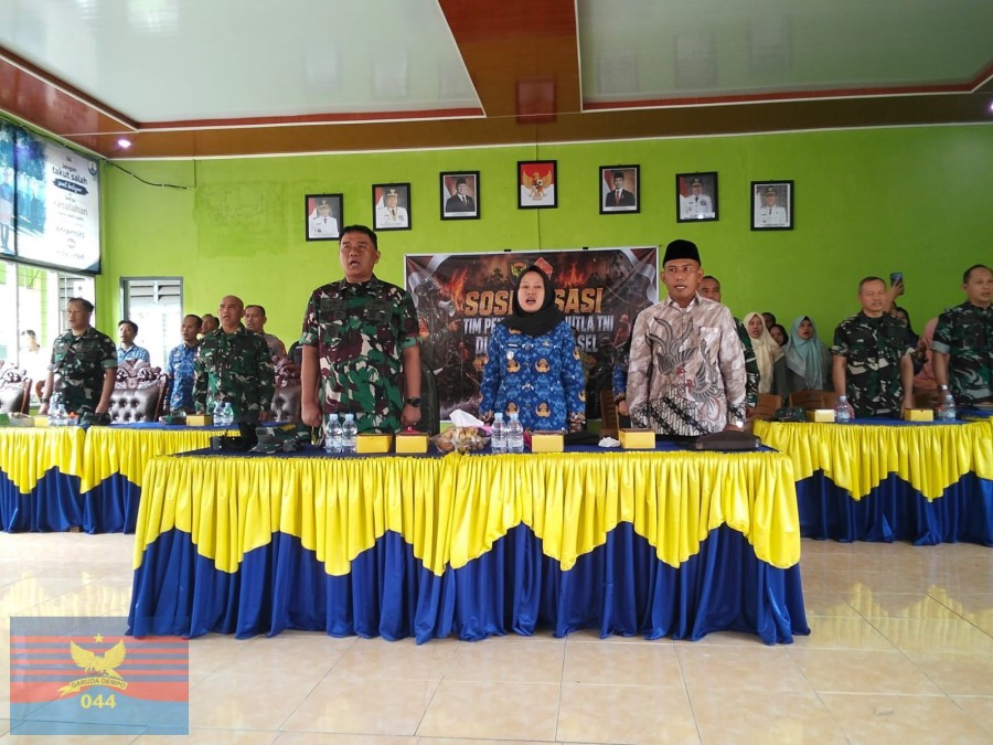 TIM SOSIALISASI KARHUTLA MABES TNI LAKSANAKAN PENYULUHAN DI SMAN RAWAS ULU