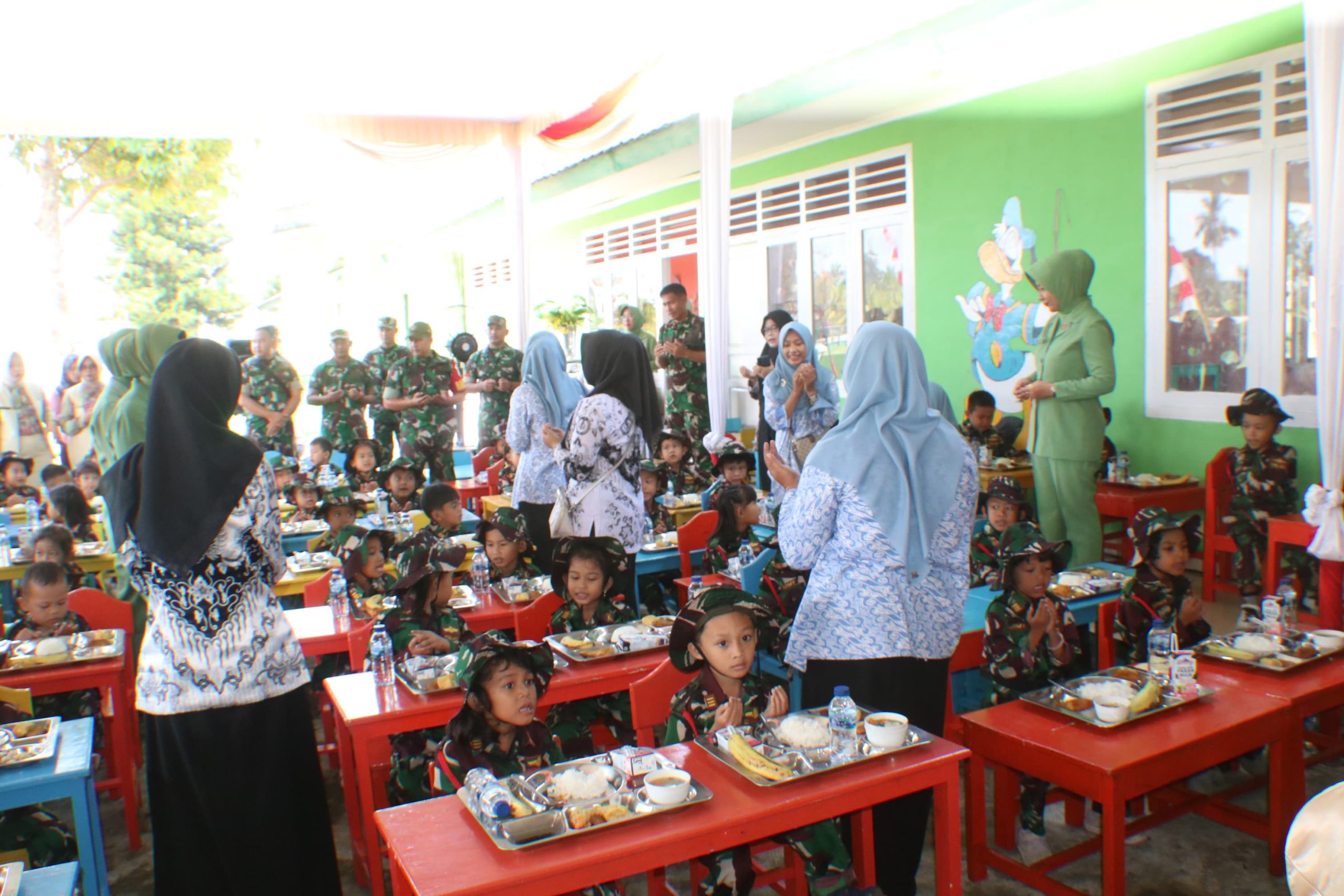 Debbi Dallas pornosini zabt etadi