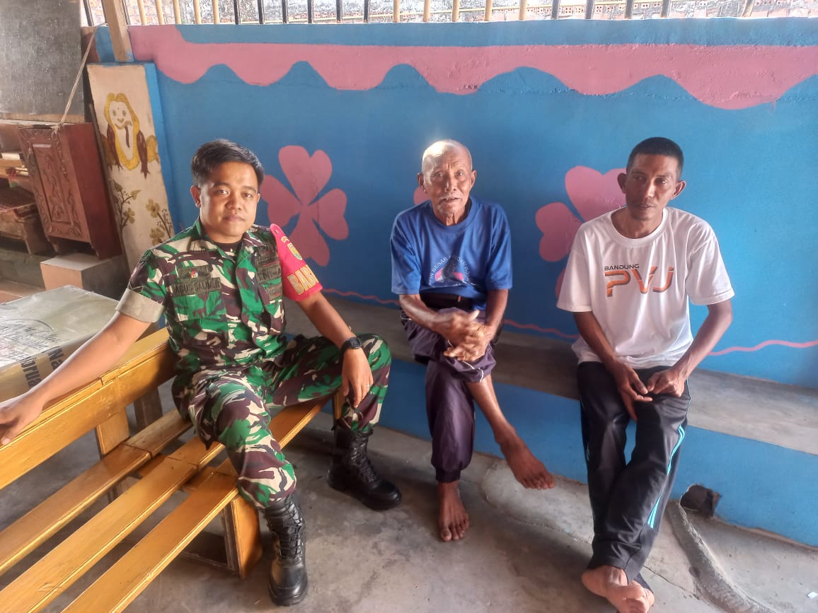 Fohishalarning fotosuratlarini koring Egri oppoq qizlar bilan porno